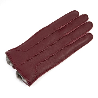 Finestrella: handcrafted deerskin gloves