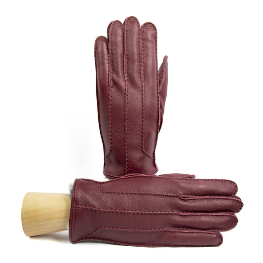Finestrella: handcrafted deerskin gloves